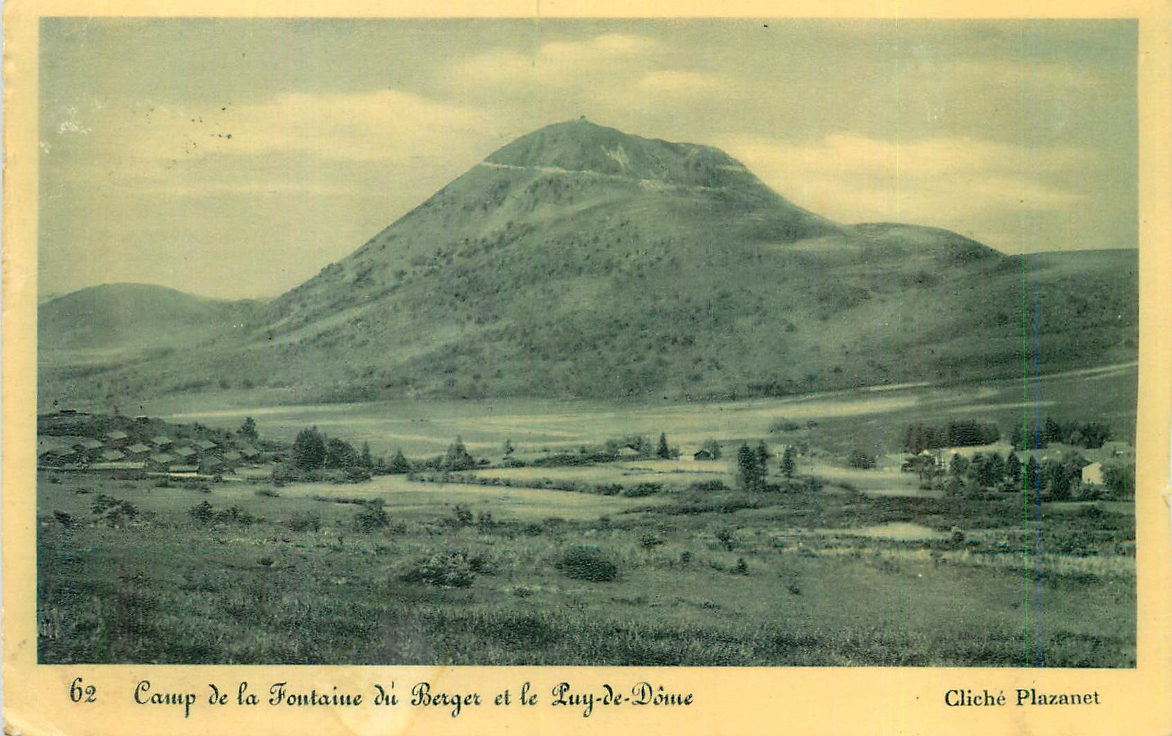 CPM Camp de la Fontaine du Berger et le Puy de Dome 
