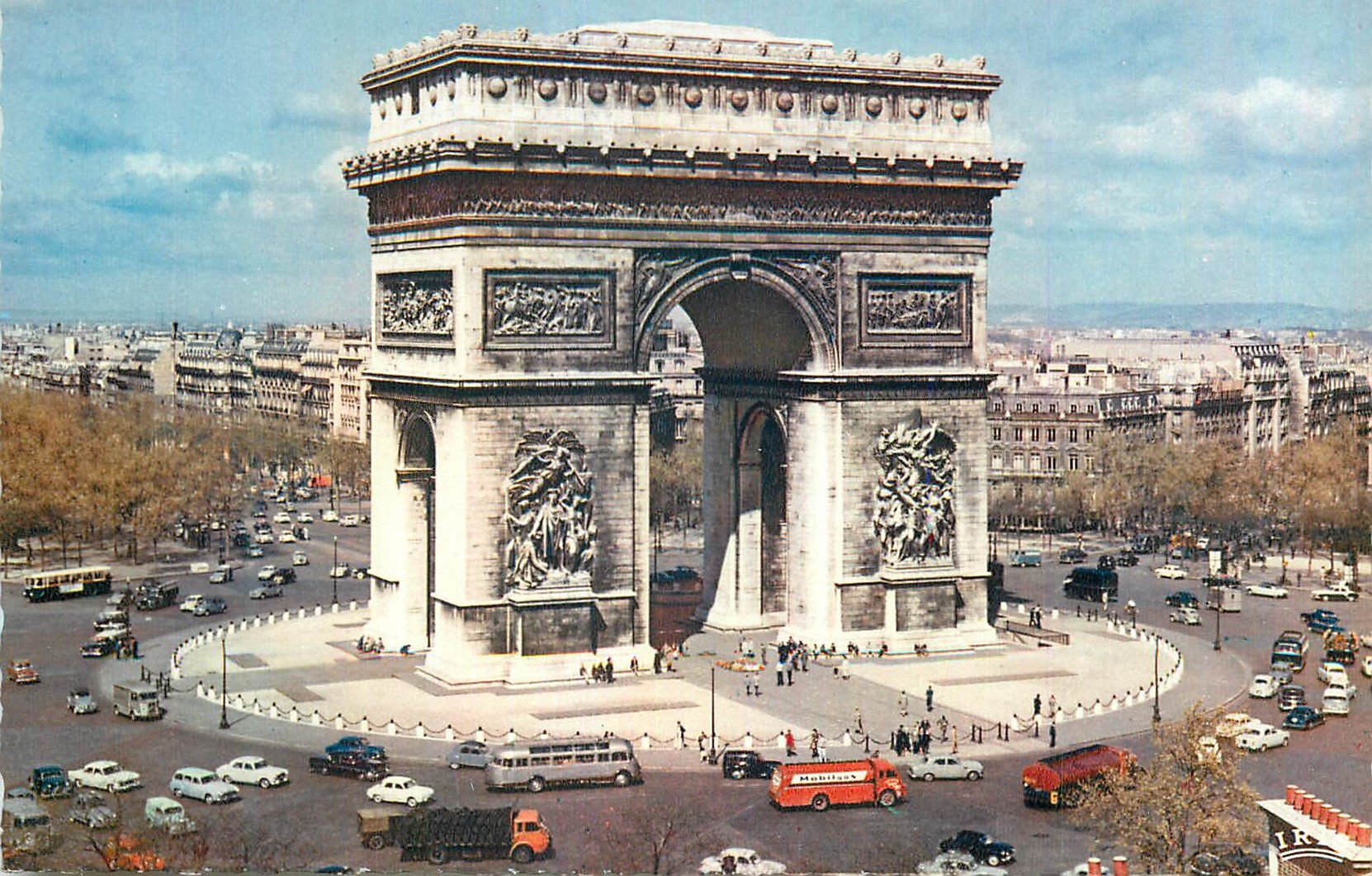CPM Paris L Arc de Triomphe Place de l Etoile 