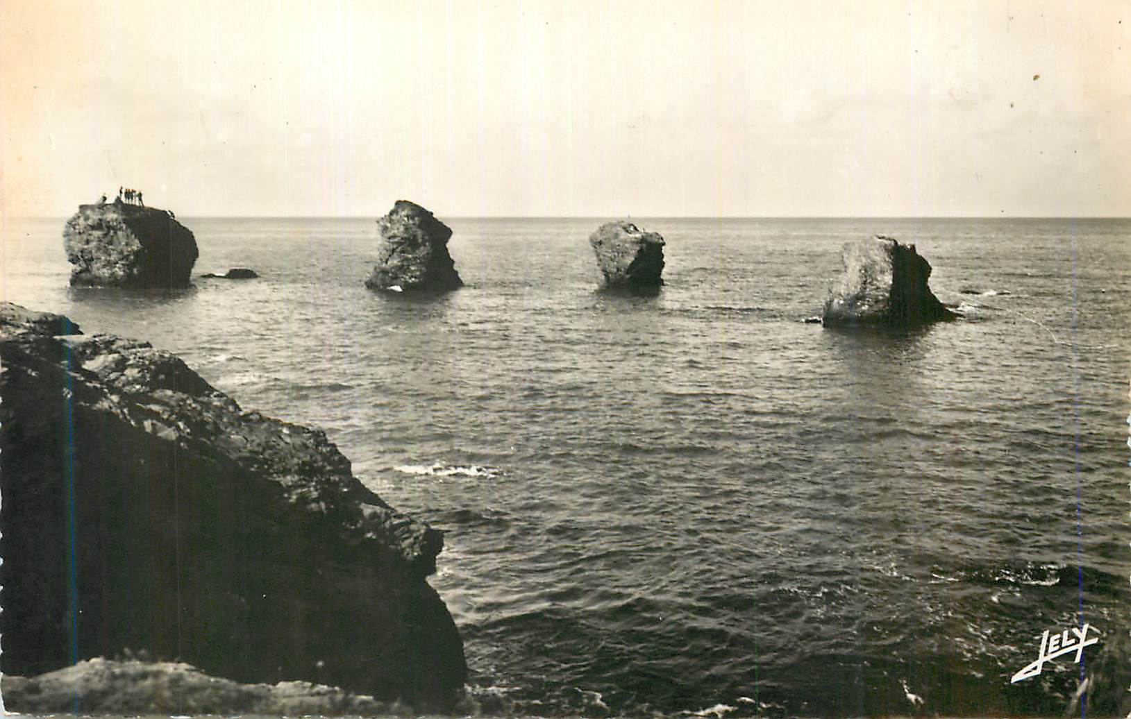 Les rochers de la Côte d'Azur — JELY — n° 137