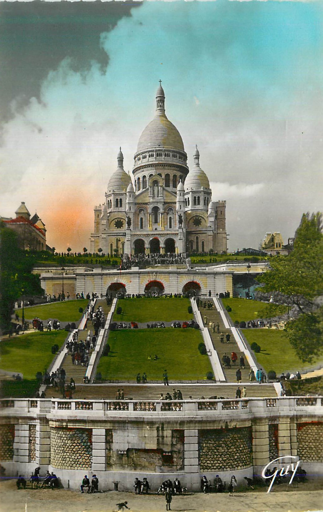 CPM Paris Basilique du Sacre Coeur de Montmartre et les jardins 