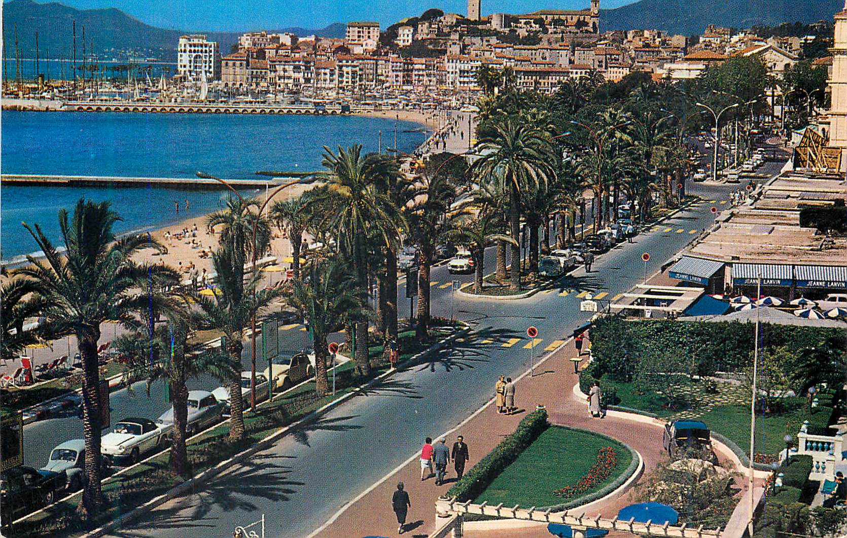 CPM Cannes La Croisette Vers le Suquet et l Esterel 
