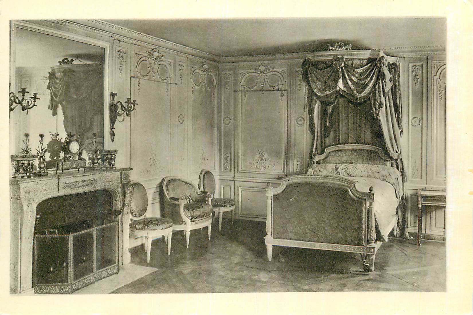CPM Petit Trianon La Chambre de Marie Antonette 