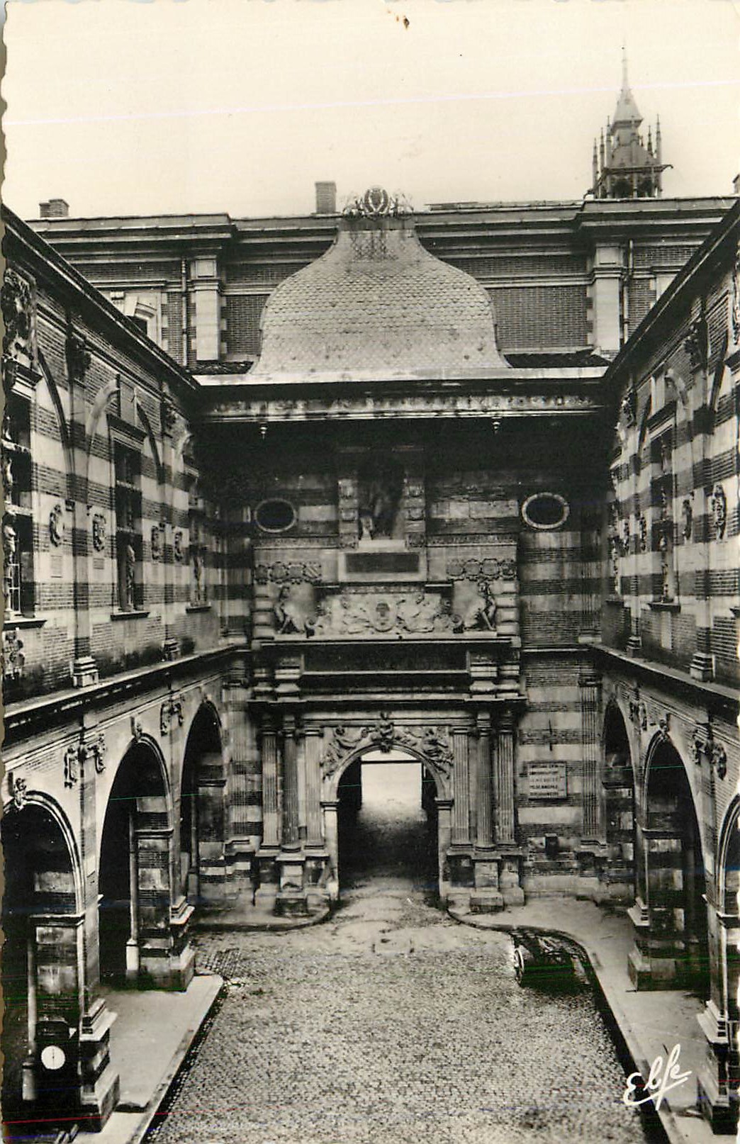 CPM Toulouse Le Capitole Cour Henri IV 