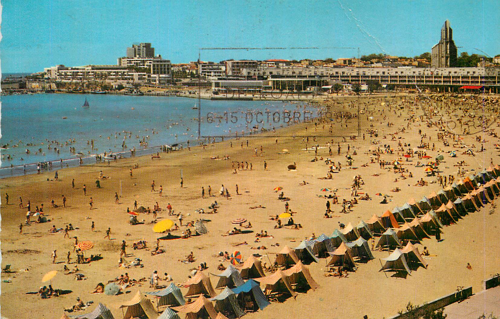 CPM Royan La Plage et la Pointe de Foncillon 