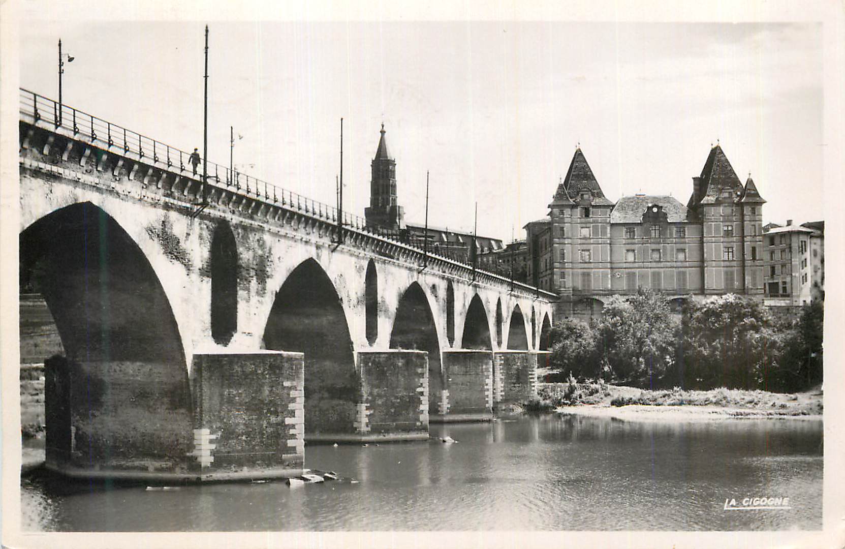 Pont sur le Rhône — vue de la ville — LA CIGOGNE