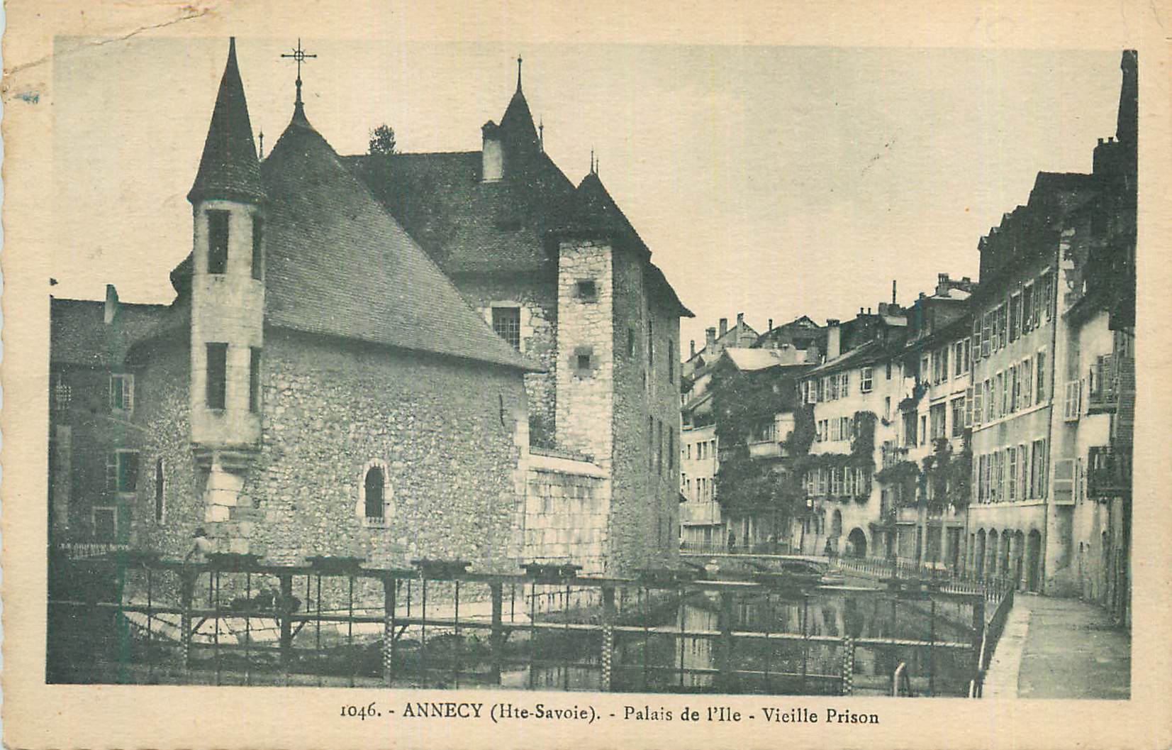 CPA Annecy Hte Savoie Palais de l Ile Vieille Prison 