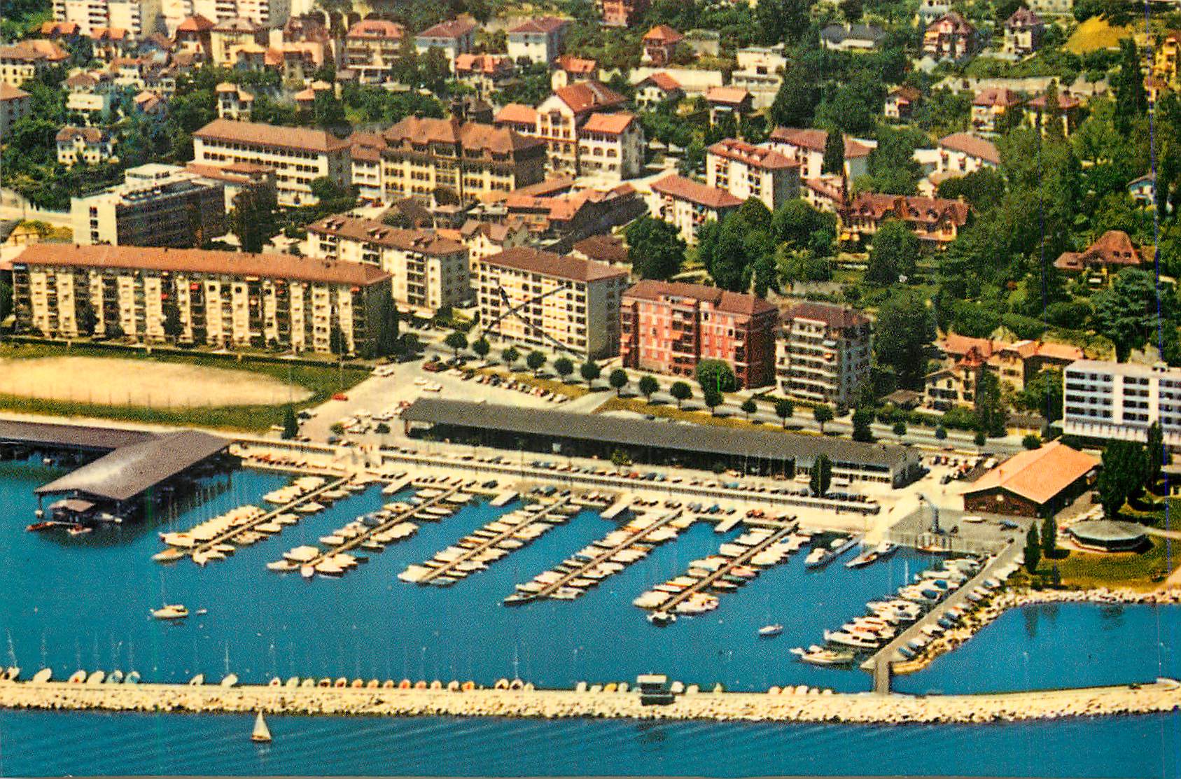 CPM Neuchatel Le port de Nid du Cro 