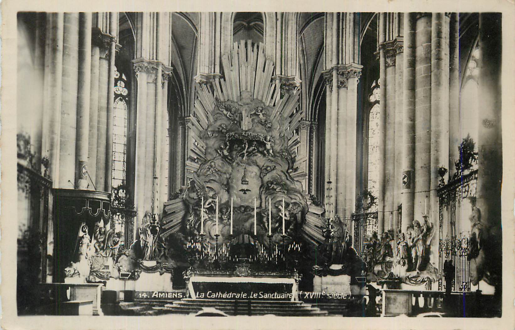 CPM Amiens La Cathedrale Le Sanctuaire 