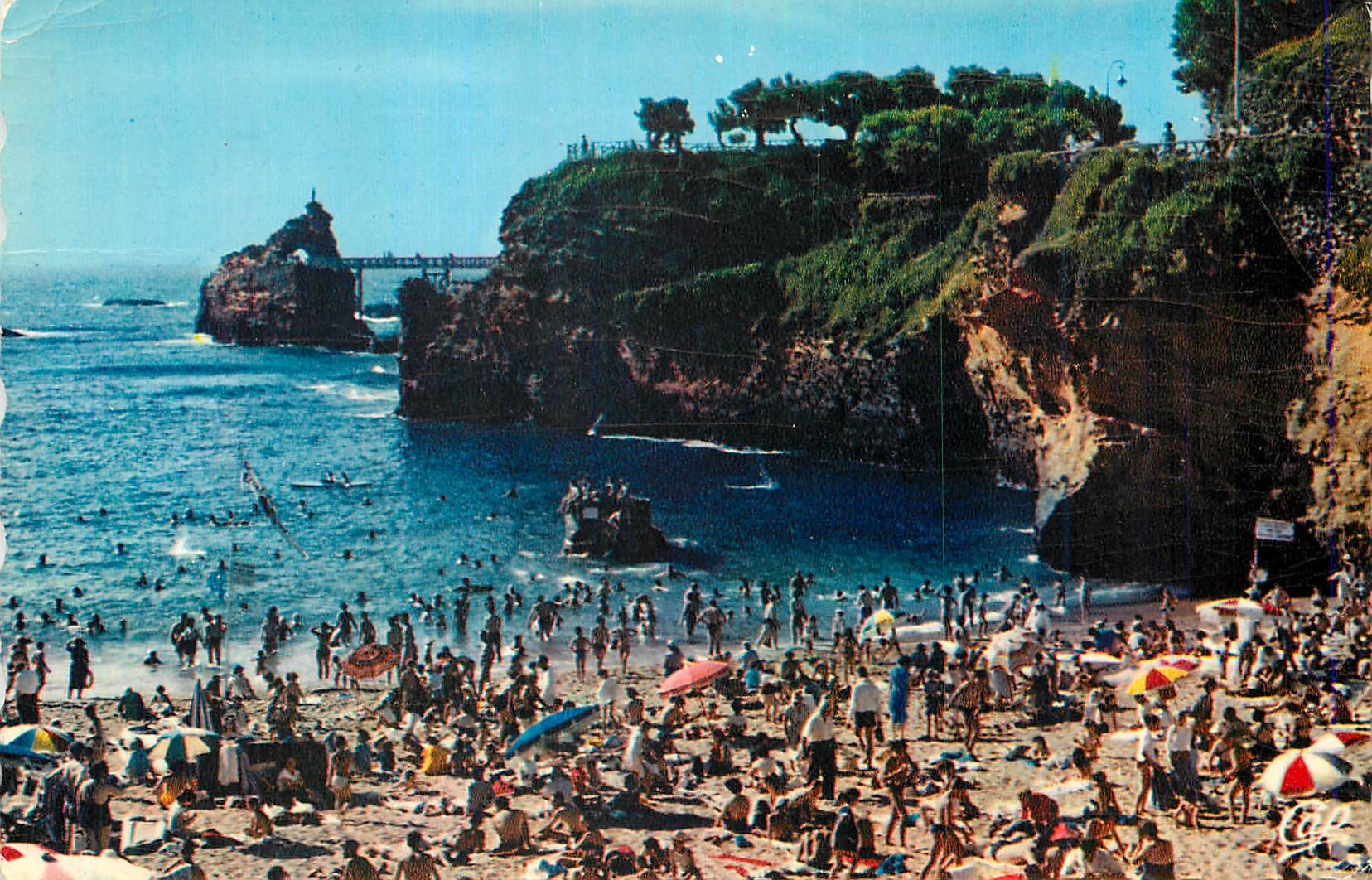 CPM Biarritz Port Vieux et Rocher de la Vierge 