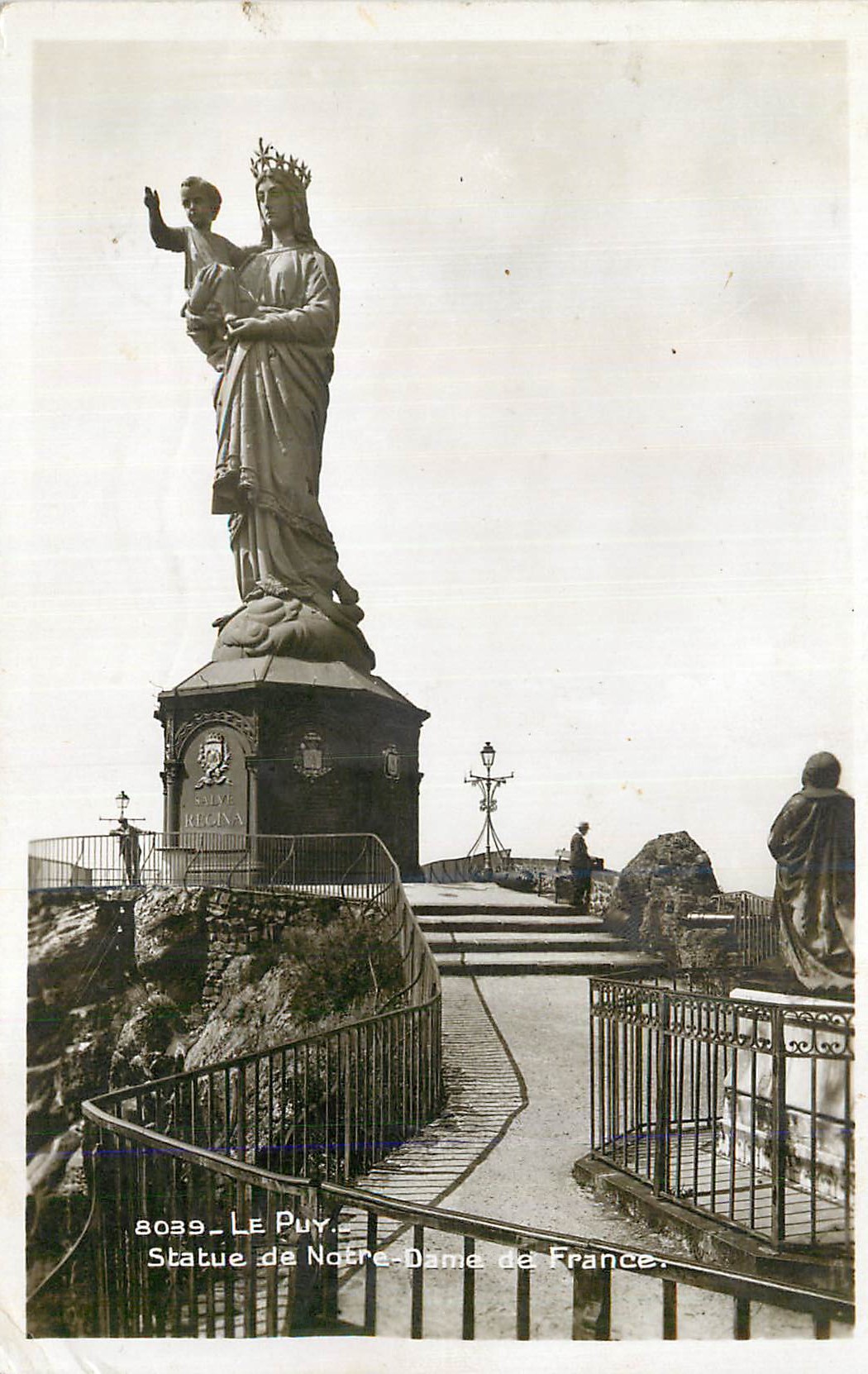 CPM Le Puy Statue de Notre Dame de France 