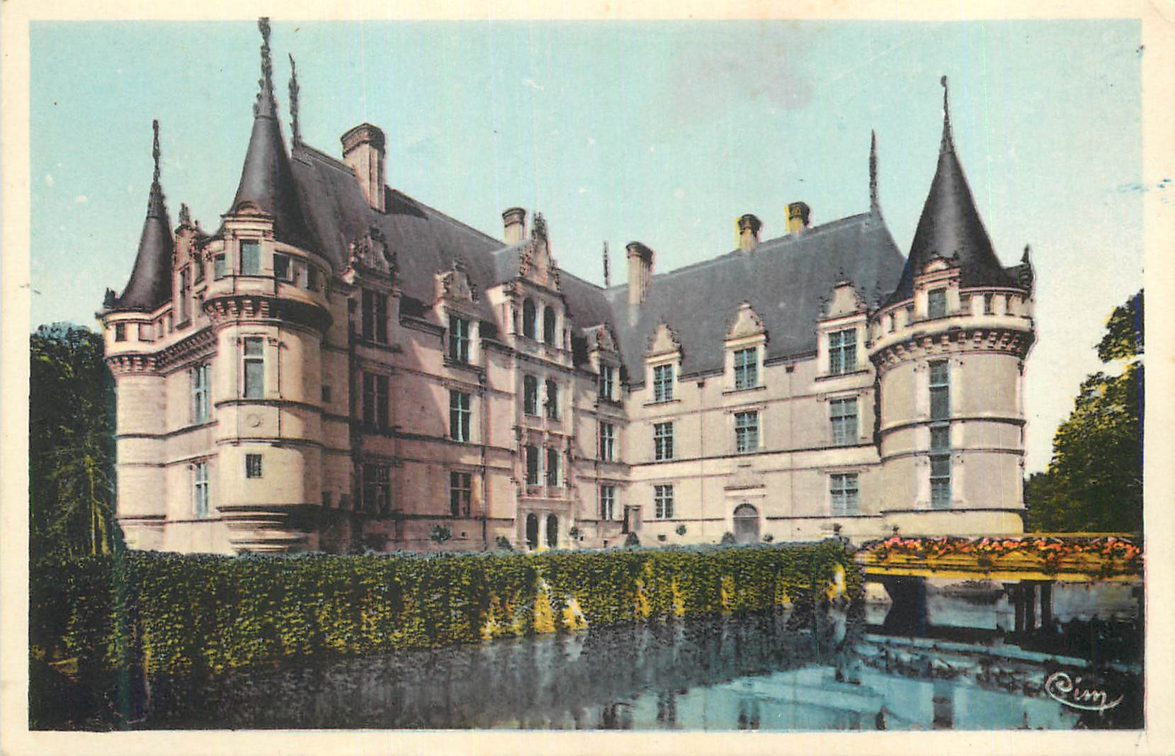 CPM Azay le Rideau Le Chateau National Cote Nord Est 