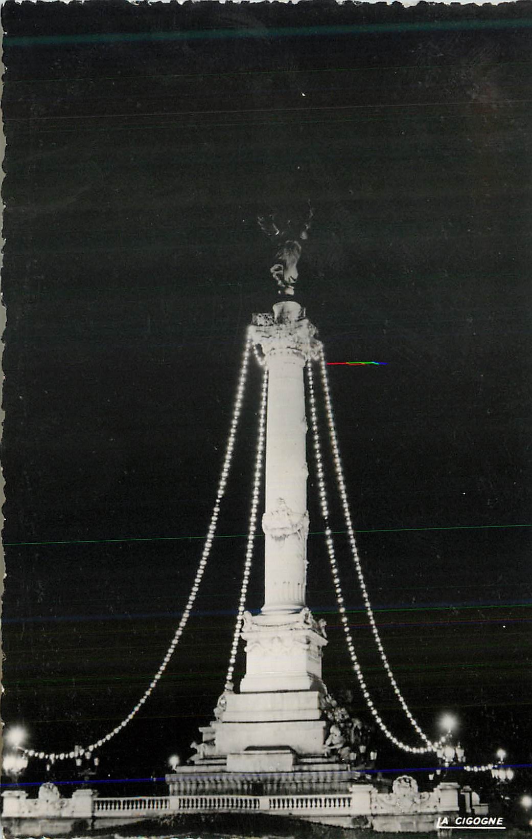 CPM Bordeaux Le Monument des Girondins Vue de nuit 
