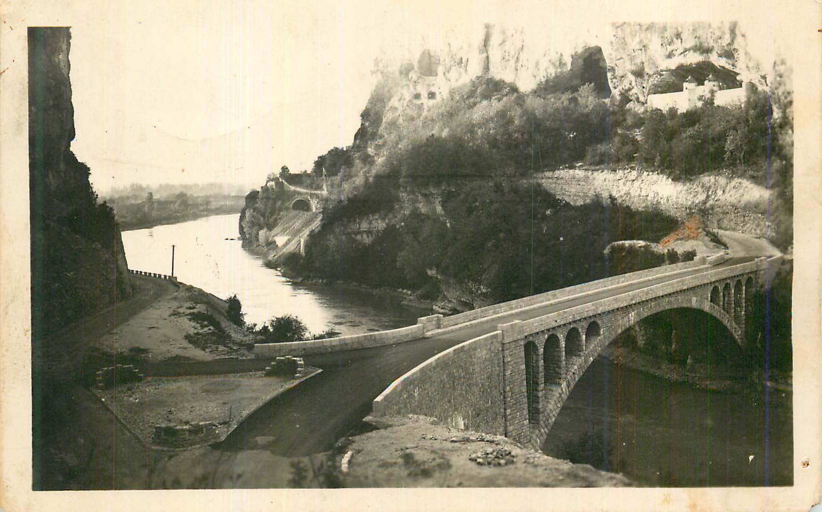 CPM Vues de la Savoie Yenne Le Pont de la Balme 