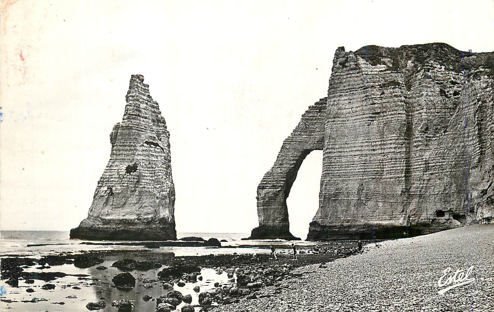 CPM Etretat L Aiguille et la Porte d Aval 