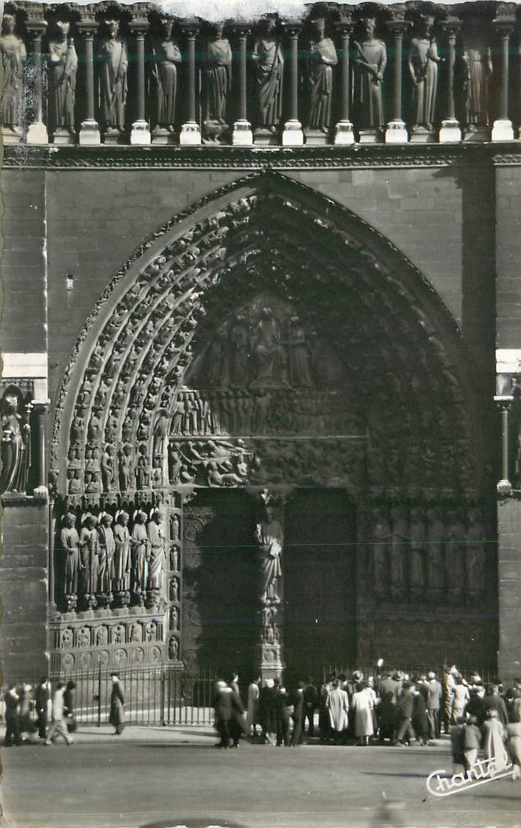 CPM Paris Facade de Notre Dame Portail du Jugement Dernier 