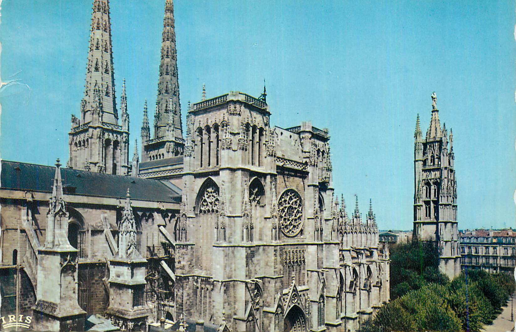 CPM Bordeaux Gironde Cathedrale Saint Andre et Tour Pey Berland 