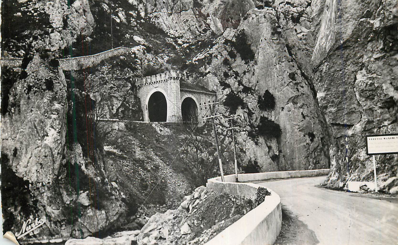CPM Environs de Quillan Aude La Defile de la Pierre 