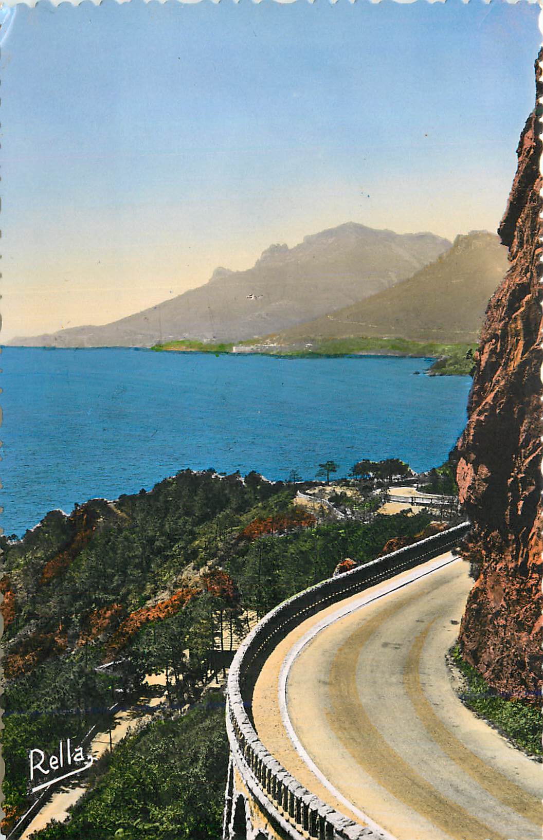 CPM La Route de la Corniche d Or Le Trayyas vu du Col de l Esquillon 