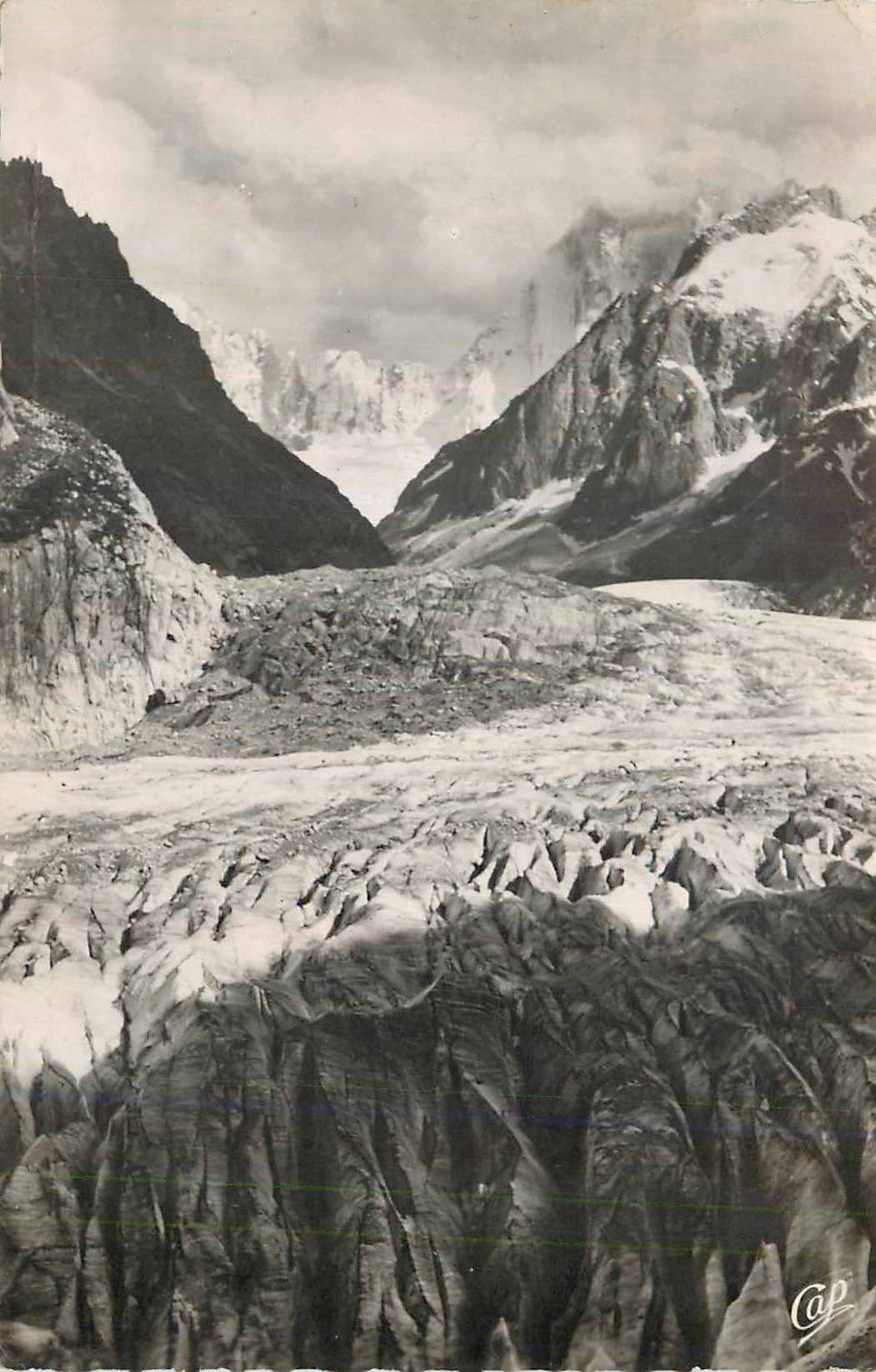 CPM Chamonix Mont Blanc Les Seraces de la mer de glace 