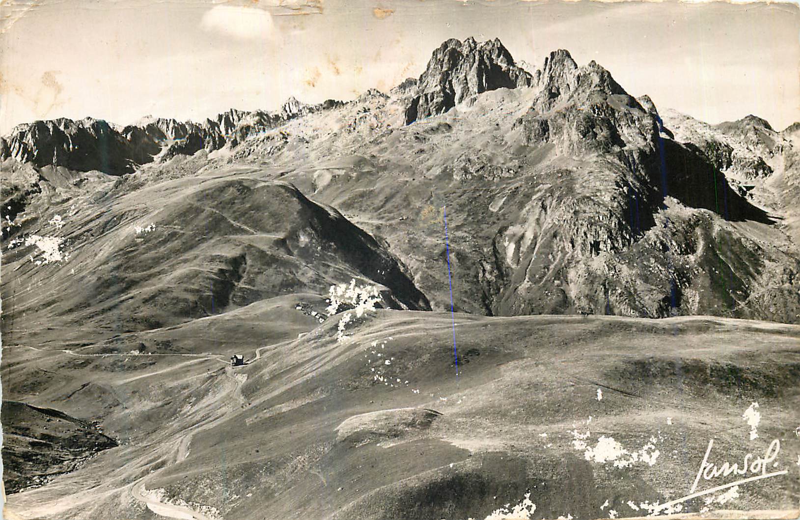 CPM Le Col du Glandon Savoie Vue generale du Col Le Chalet Hotel et les Rochers de l Argentiere