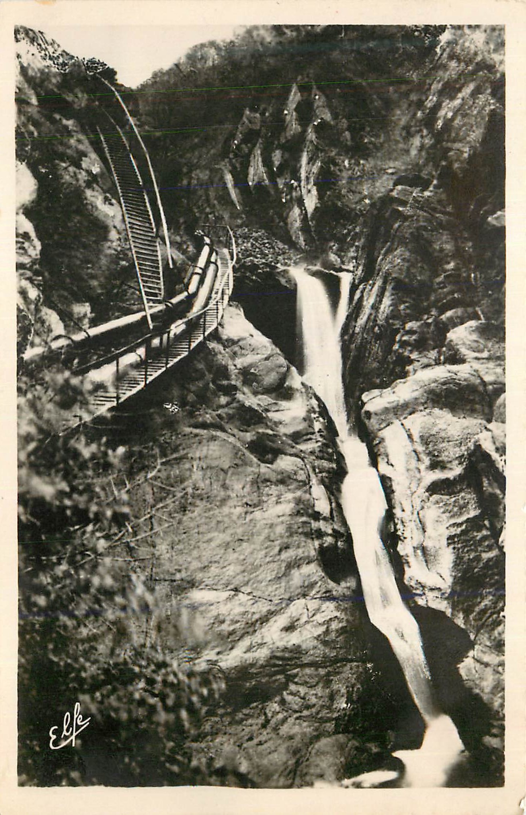 CPM La Montagne Noire Gouffre de Malamort pres Durfort Tarn 
