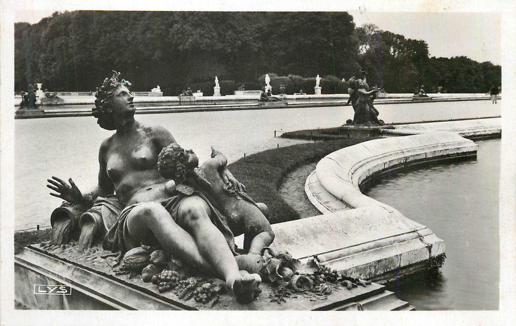 CPM Versailles Parterre d Eau Bassin du Nord L Dordogne 