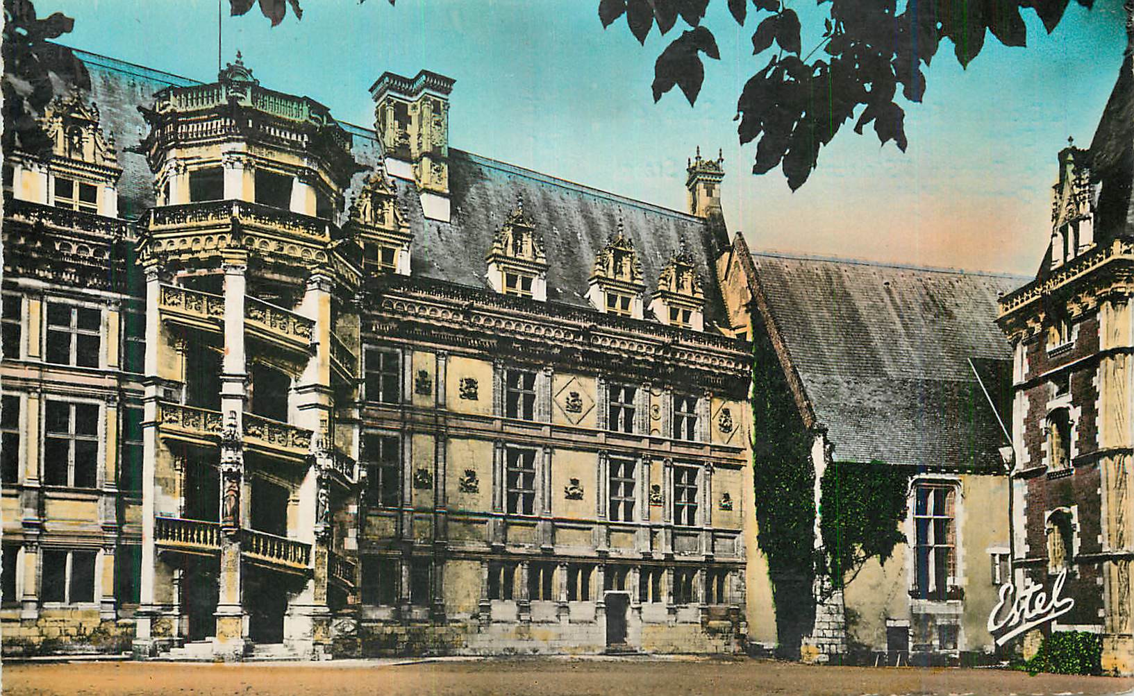 CPM Chateau de Blois L Escalier Francois 1er et la salle des etats 