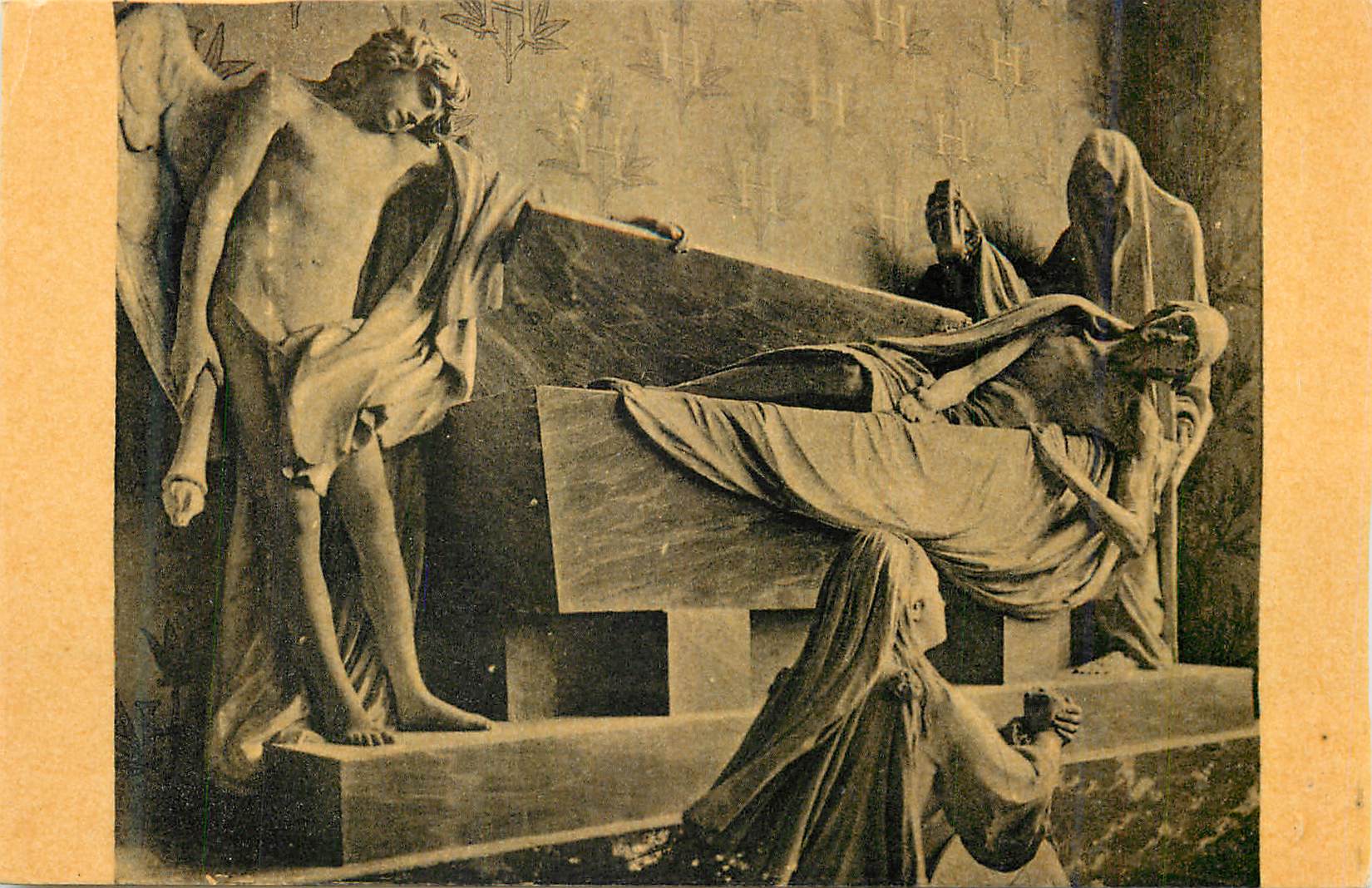 CPM Pigalle Jean Baptiste Tombeau du Marechal d Harcourt Paris Notre Dame de Paris 