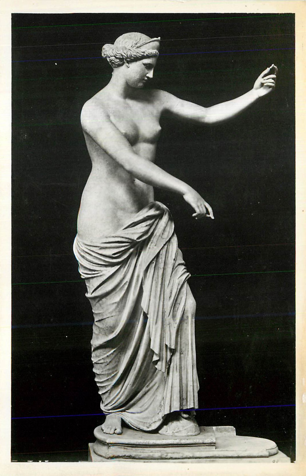 CPM Napoli Museo Nazionale Venere Vineitrice 