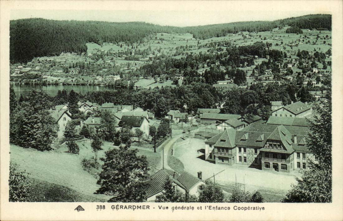 Gerardmer CPA Vue generale et l'enfance cooperative