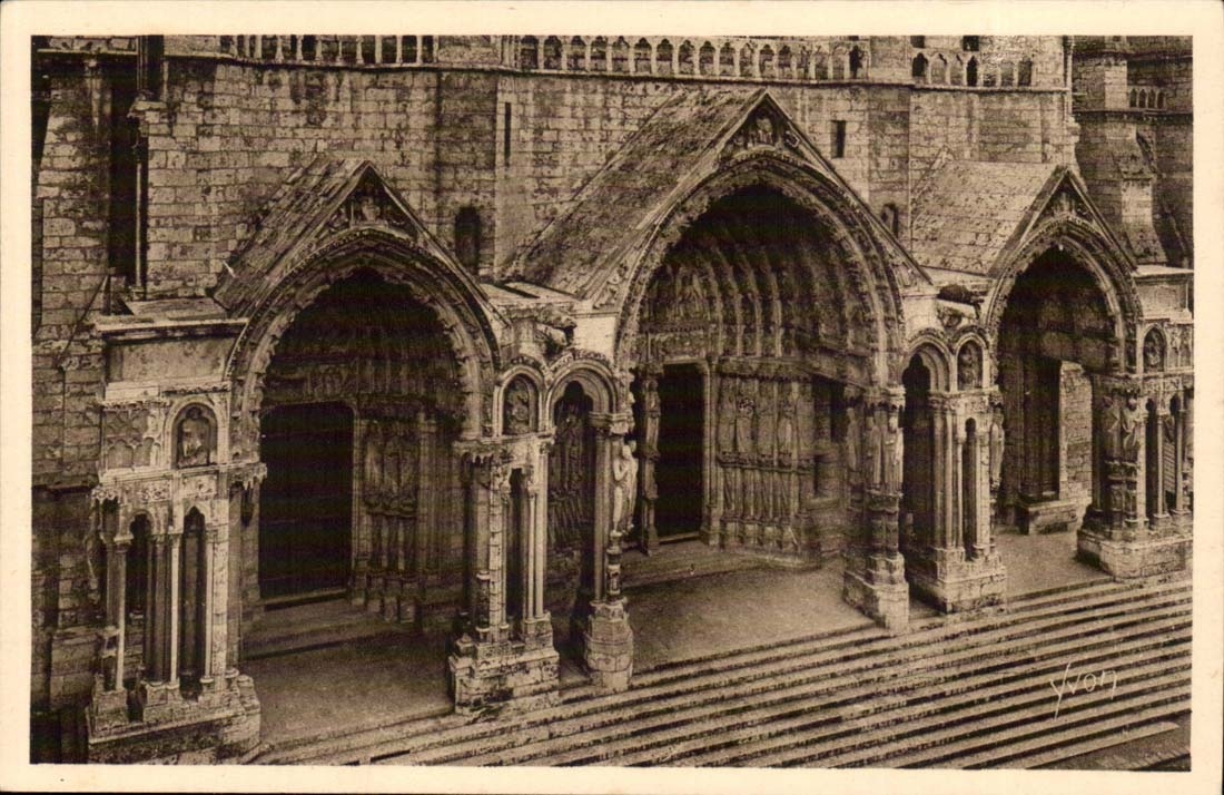 Chartres CPA Le portail nord