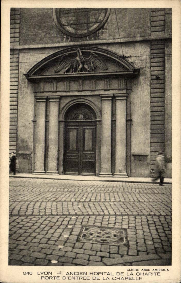 Lyon — Ancien hôpital de la Charité, porte d'entrée de la chapelle — Cliché Abbé Amphoux, n° 346