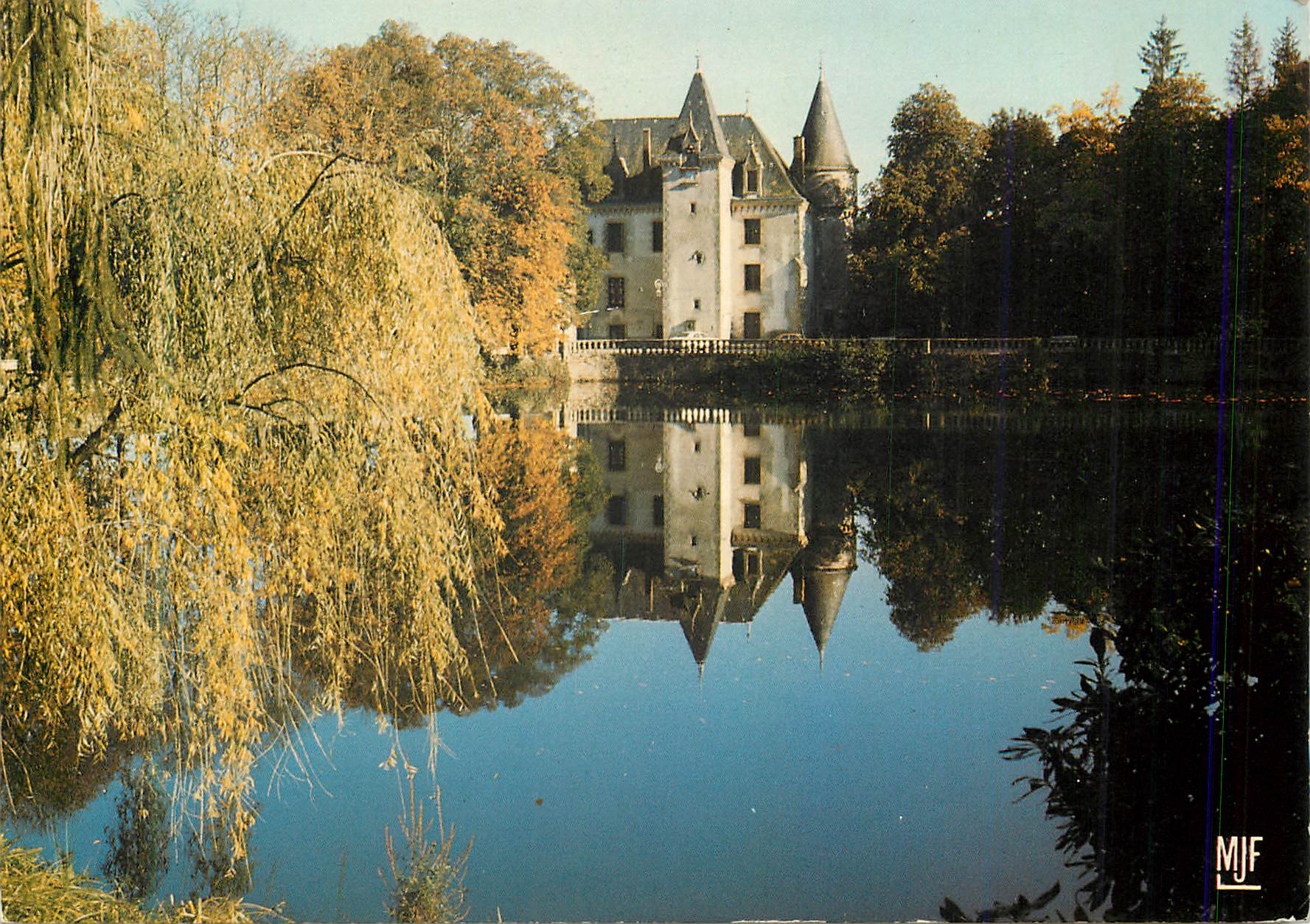 CPM Nieul (hte vienne) chateau du xv siecle remanie et restaure au debut du siecle dernier