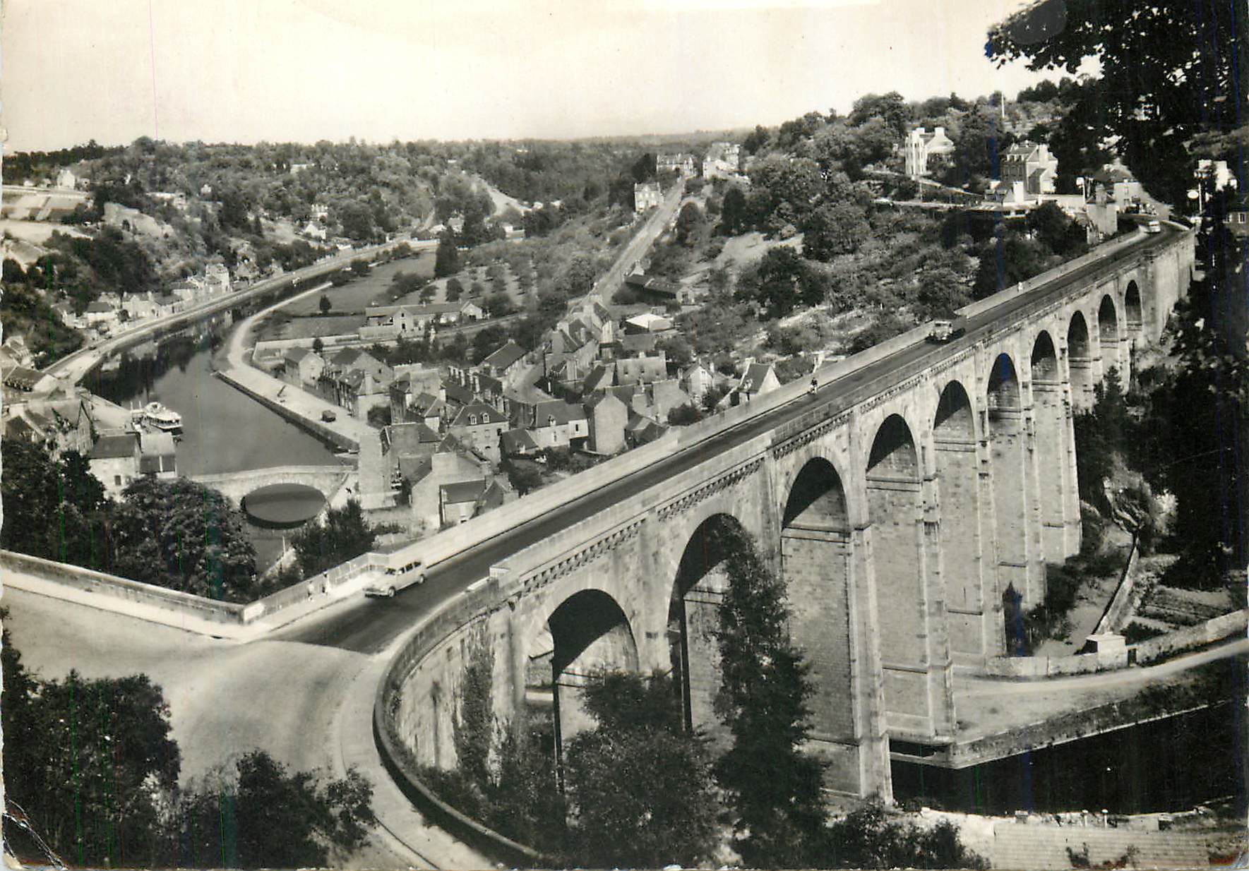 Pont de la Vienne — vue panoramique — éditeur non identifié