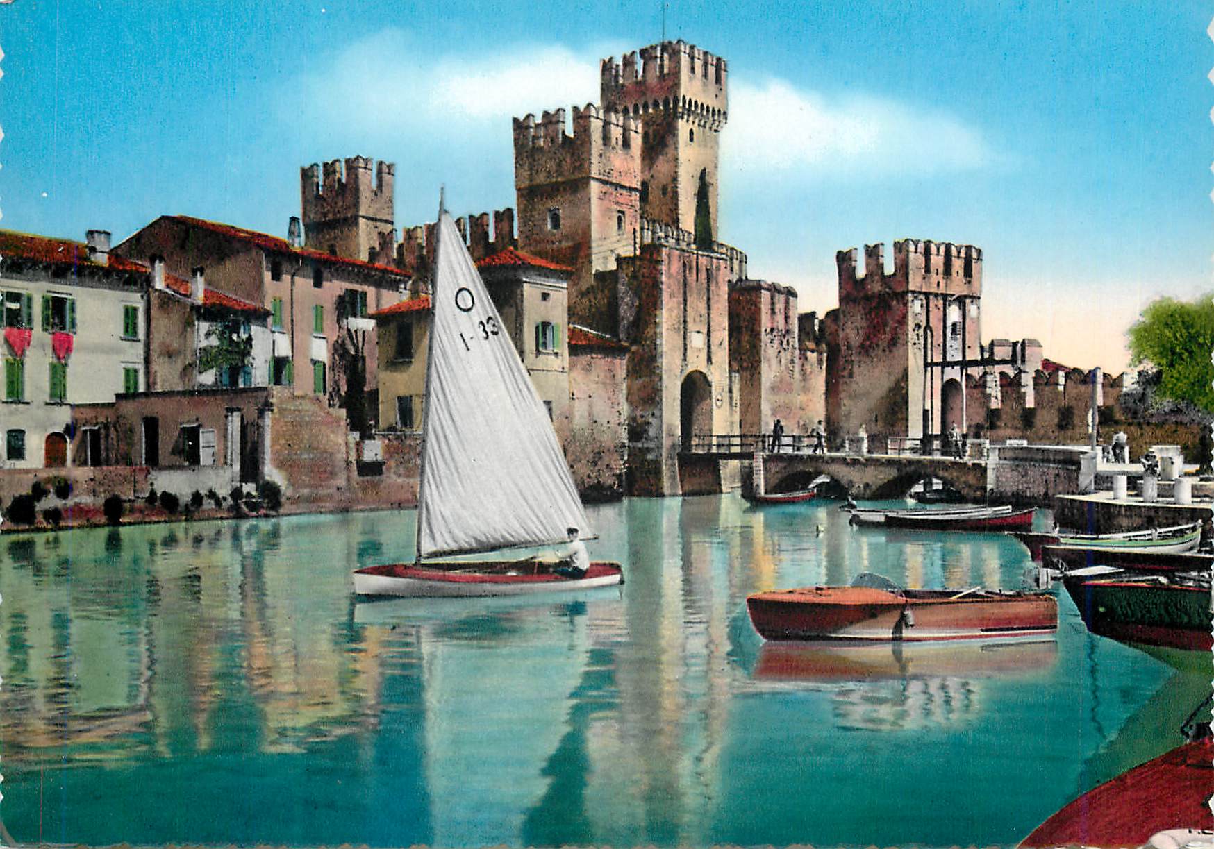 CPM Lago di garda sirmione castello scaligero Bateaux