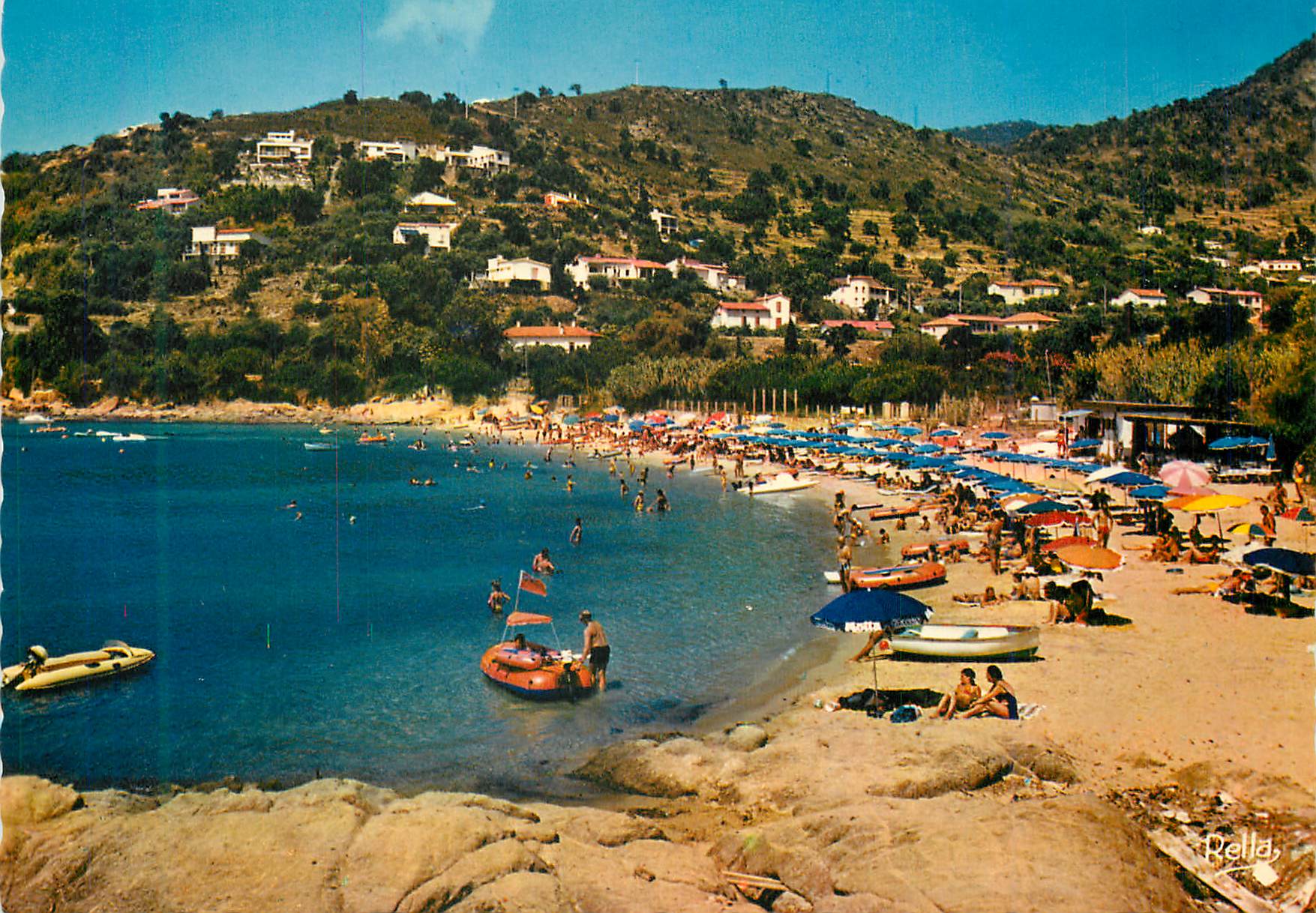 CPM La cote d azur varoise environs du lavandou (var) la plage de la fossette