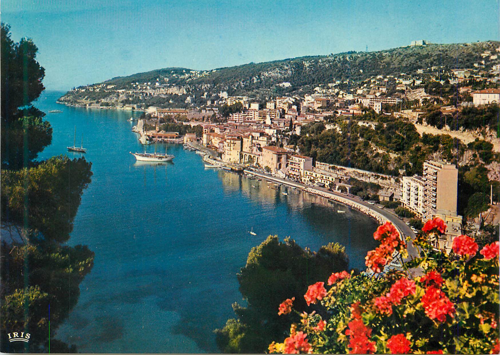 CPM La cote d azur villefranche sur mer vue generale