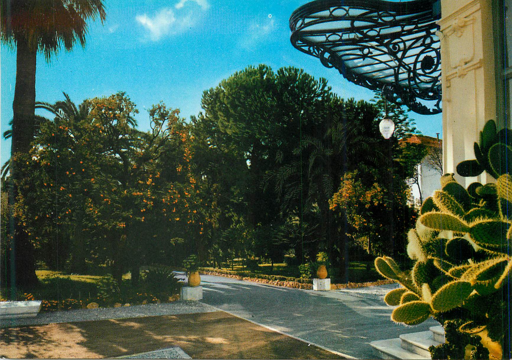 CPM Menton l entree et le parc l orangeraie mg ptt