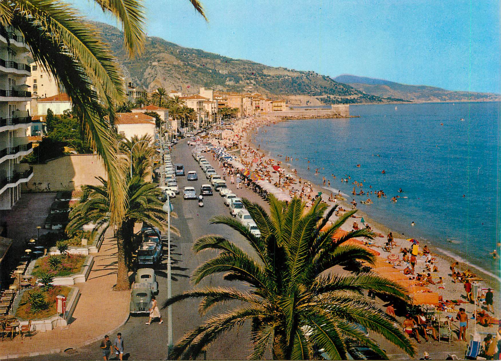 CPM Les sites merveilleux de la cte d azur menton la promenade et la plage