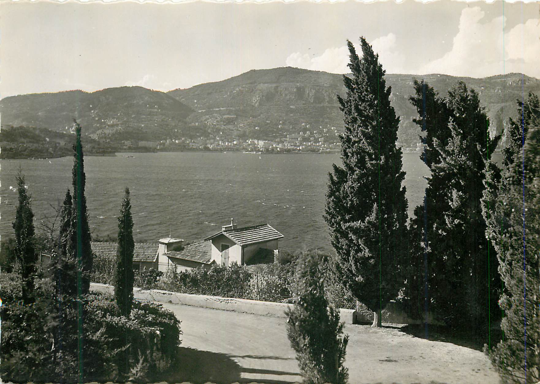 CPM Saint jean cap ferrat vue sur beaulieu
