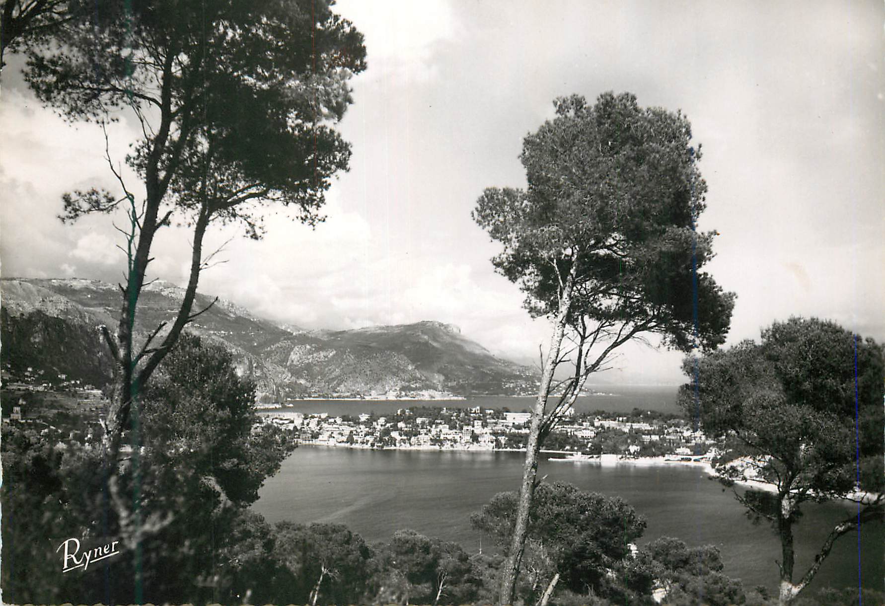 Vista della baia di Cannes — editore Ryner