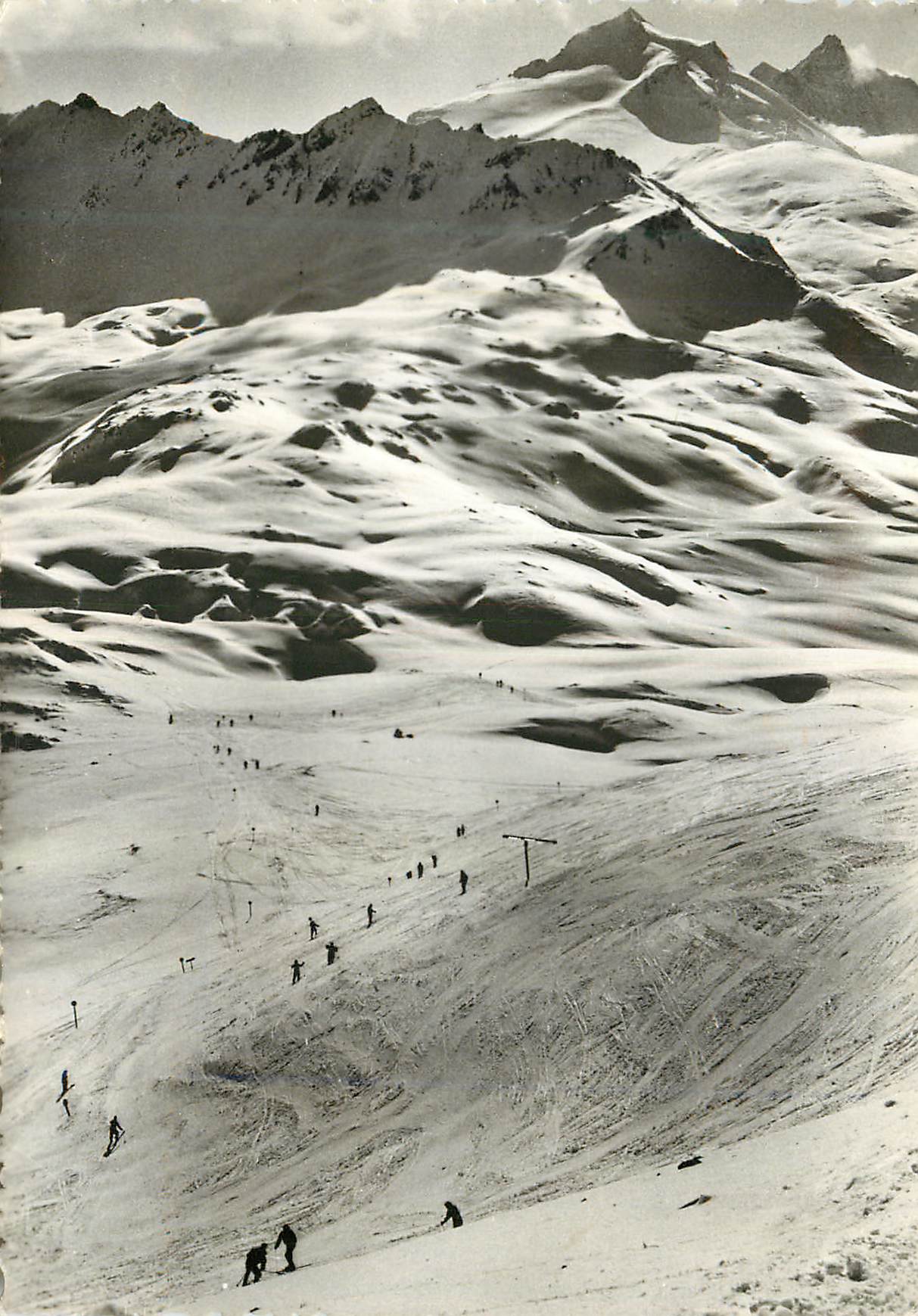 CPM Val d isere (savoie) le depart de la piste familiale a droite la grande motte et la grande casse