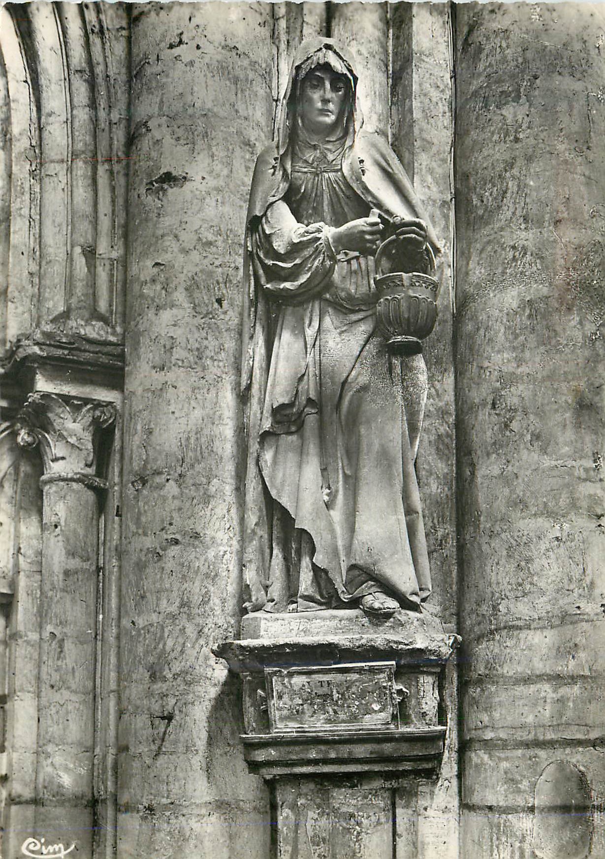CPM Troyes (aube) eglise sainte madeleine