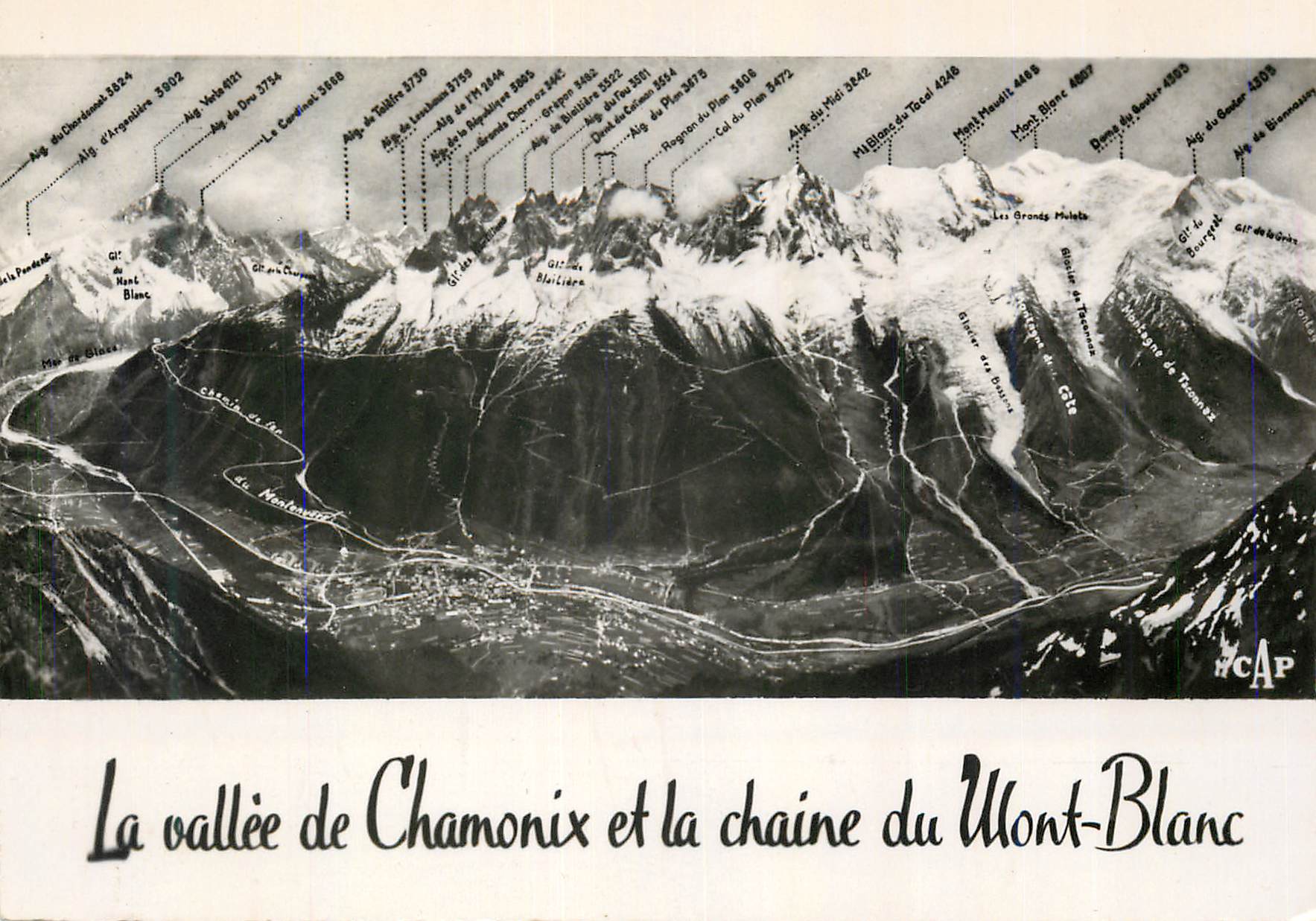 CPM Chamonix mont blanc la vallee de chamonix et la chaine du mont blanc