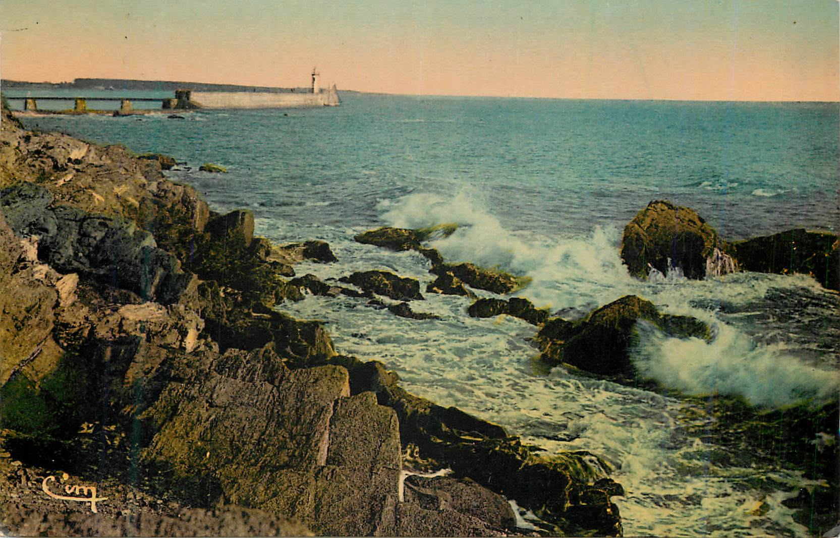 Cinq-Mars-la-Pile — Vue du port avec phare — Cinq