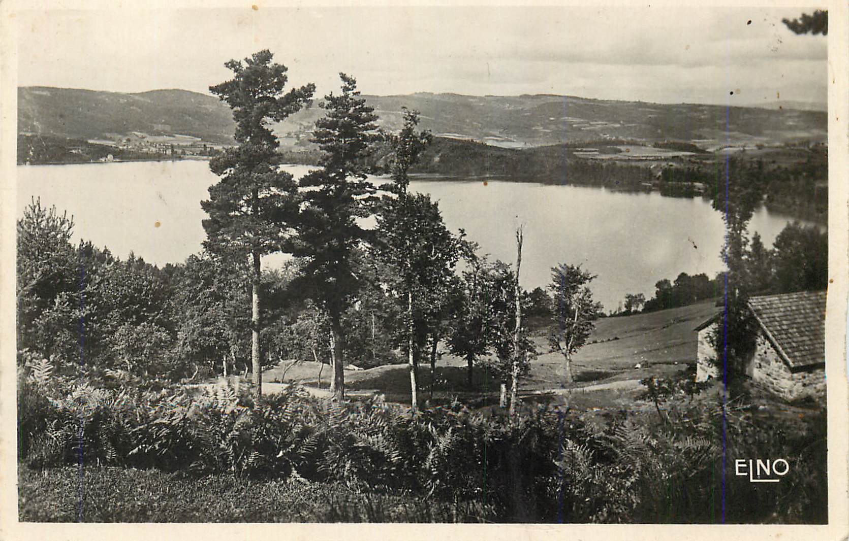 CPM Lac d issarles (ardeche) vue panoramique