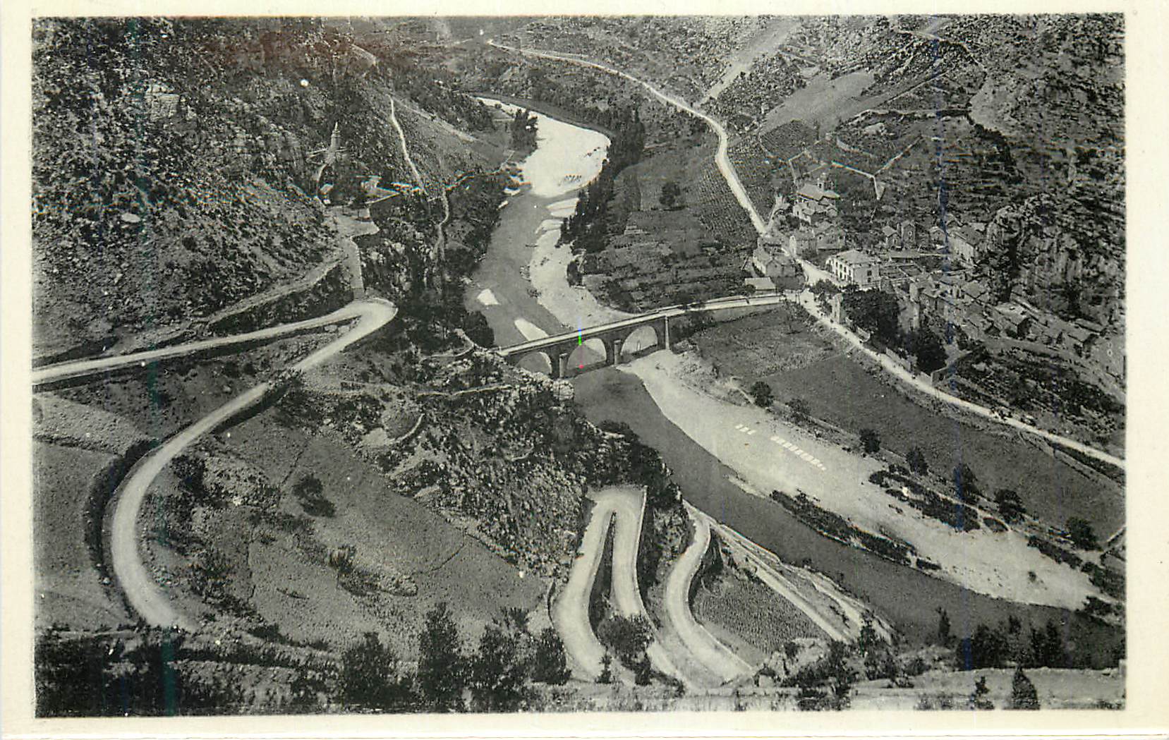 CPM Les gorges du tarn la malene vue sur la ville et le tarn