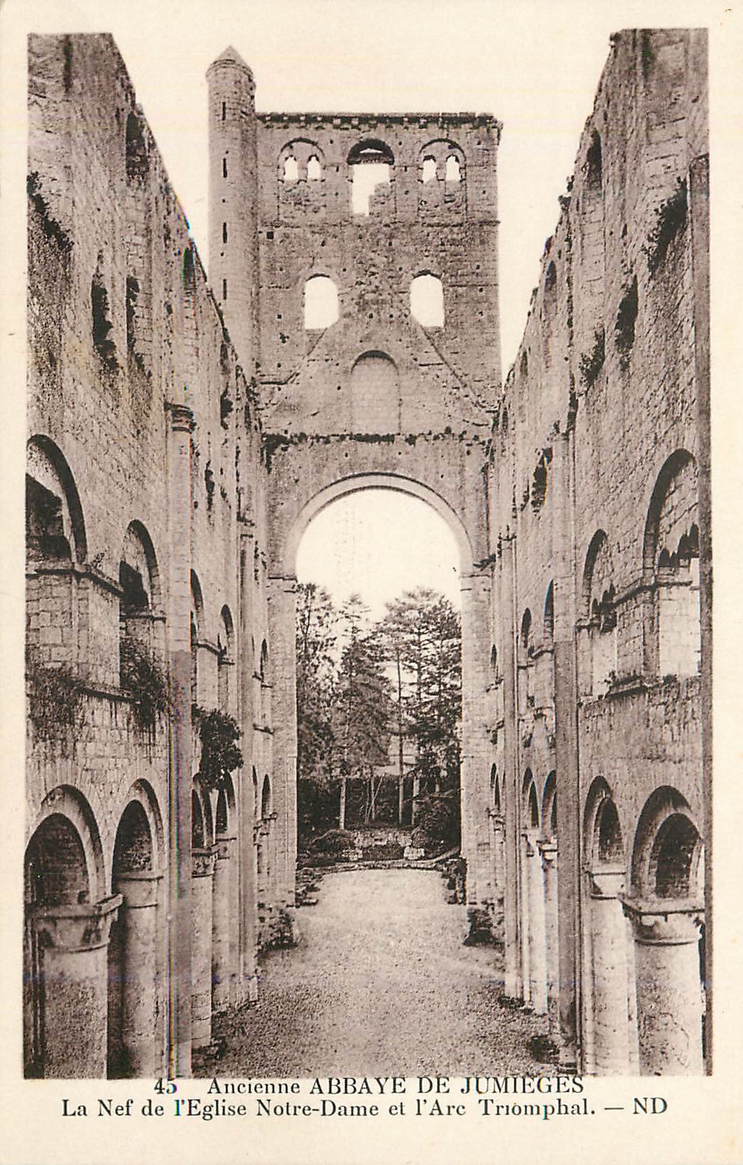 CPA Ancienne abbaye de jumieges la nef de l eglise notre dame et l arc triomphal
