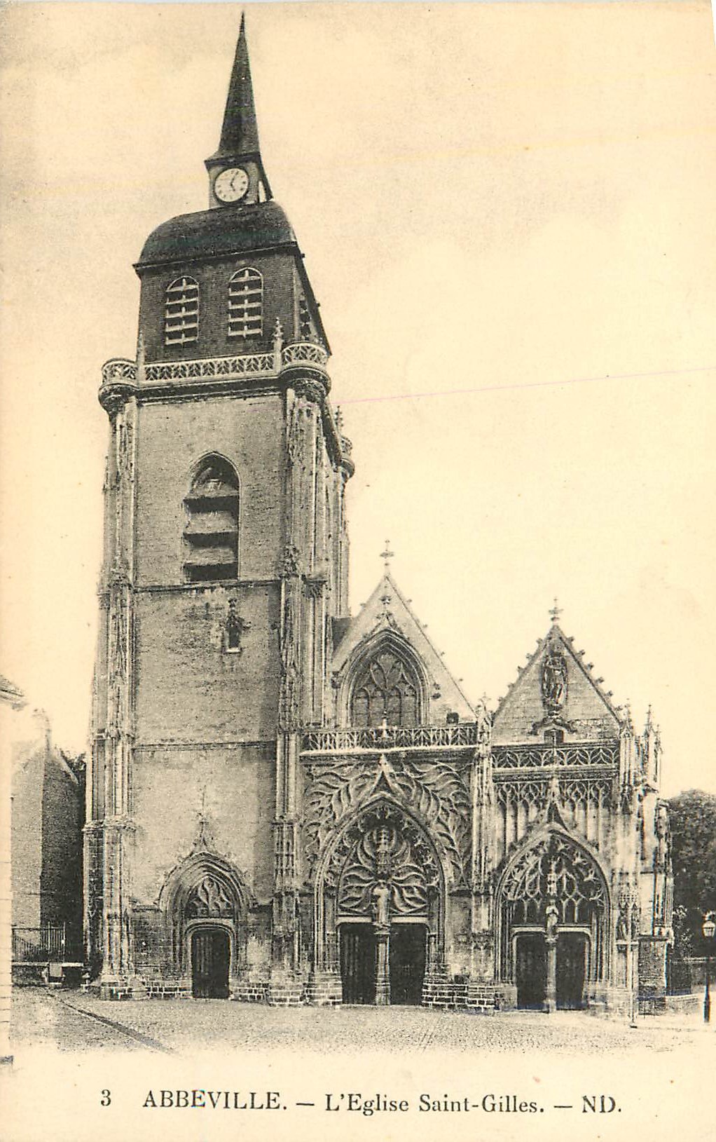 CPA Abbeville l eglise saint gilles