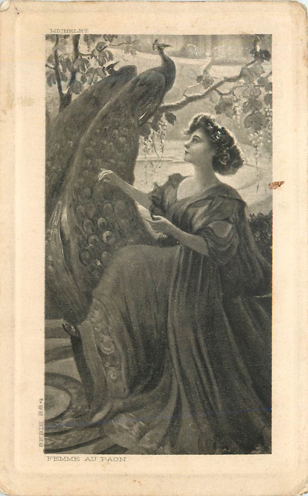 CPA Femme au paon